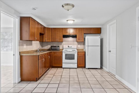 House in Holiday, Florida 4 bedrooms, 113.9 sq.m. № 1844956 - photo 2