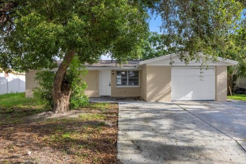 House in Holiday, Florida 4 bedrooms, 113.9 sq.m. № 1844956 - photo 25