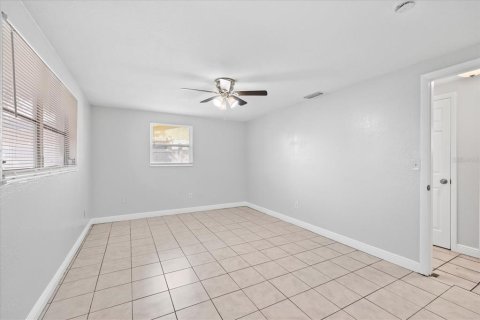 House in Holiday, Florida 4 bedrooms, 113.9 sq.m. № 1844956 - photo 20