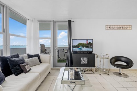 Copropriété à louer à Miami Beach, Floride: 1 chambre, 55.74 m2 № 1980943 - photo 10