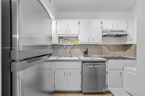 Copropriété à louer à Miami Beach, Floride: 1 chambre, 55.74 m2 № 1980943 - photo 18