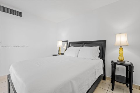 Copropriété à louer à Miami Beach, Floride: 1 chambre, 55.74 m2 № 1980943 - photo 23