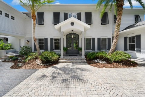 House in Gainesville, Florida 5 bedrooms, 474.36 sq.m. № 1760501 - photo 5