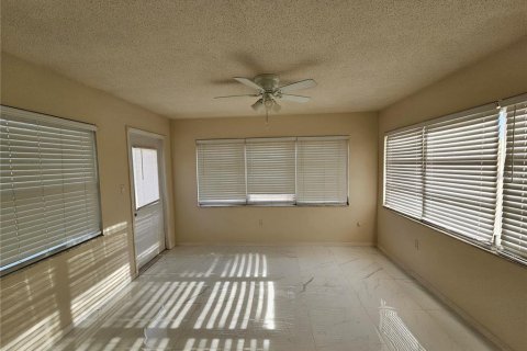 House in Ocala, Florida 2 bedrooms, 116.78 sq.m. № 1851456 - photo 7