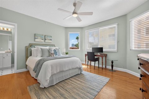 Condominio en alquiler en Saint Petersburg, Florida, 2 dormitorios, 241.55 m2 № 2103339 - foto 28