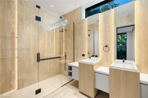Купить виллу или дом в Майами, Флорида 6 спален, 993.03м2, № 2028504 - фото 21
