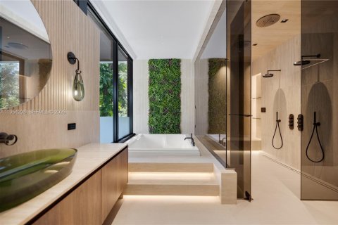 Купить виллу или дом в Майами, Флорида 6 спален, 993.03м2, № 2028504 - фото 14