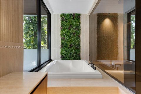 Купить виллу или дом в Майами, Флорида 6 спален, 993.03м2, № 2028504 - фото 16