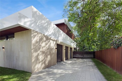 Купить виллу или дом в Майами, Флорида 6 спален, 993.03м2, № 2028504 - фото 27