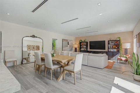 Casa en venta en Pinecrest, Florida, 4 dormitorios, 268.86 m2 № 2382781 - foto 9