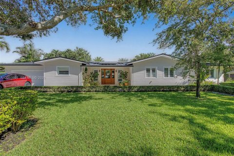 Casa en Pinecrest, Florida 4 dormitorios, 268.86 m2 № 2382781