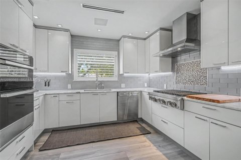 Casa en venta en Pinecrest, Florida, 4 dormitorios, 268.86 m2 № 2382781 - foto 8