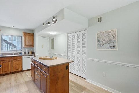 Copropriété à vendre à Sarasota, Floride: 2 chambres, 94.39 m2 № 2406827 - photo 8