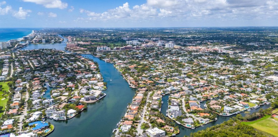 Villa ou maison à Boca Raton, Floride 5 chambres, 507.53 m2 № 1159512