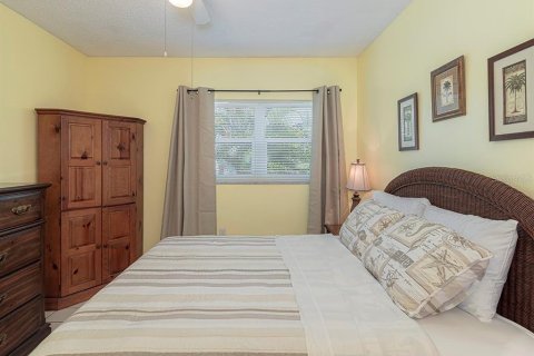 Condo in Saint Petersburg, Florida, 1 bedroom  № 2122182 - photo 22