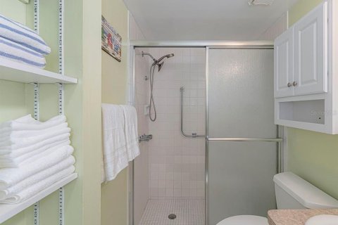 Condo in Saint Petersburg, Florida, 1 bedroom  № 2122182 - photo 24