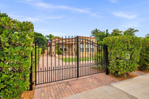 Casa en West Palm Beach, Florida 3 dormitorios, 141.86 m2 № 2348757