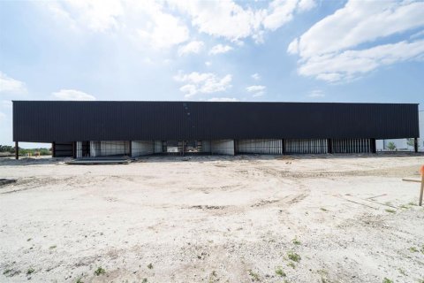 Commercial property in Punta Gorda, Florida № 2110249
