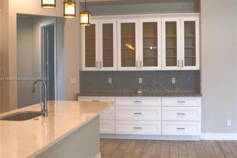 Villa ou maison à vendre à Port St. Lucie, Floride: 5 chambres, 268.21 m2 № 1961881 - photo 7