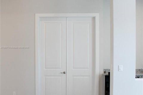 Villa ou maison à vendre à Port St. Lucie, Floride: 5 chambres, 268.21 m2 № 1961881 - photo 10