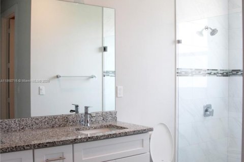 Villa ou maison à vendre à Port St. Lucie, Floride: 5 chambres, 268.21 m2 № 1961881 - photo 17