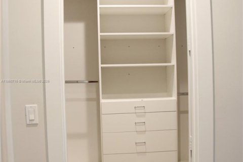 Villa ou maison à vendre à Port St. Lucie, Floride: 5 chambres, 268.21 m2 № 1961881 - photo 30