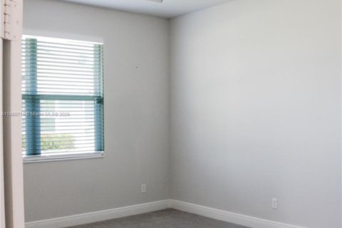 Villa ou maison à vendre à Port St. Lucie, Floride: 5 chambres, 268.21 m2 № 1961881 - photo 11