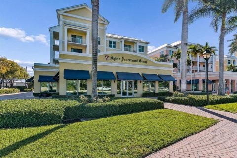Commercial property in Lantana, Florida № 2187664 - photo 2