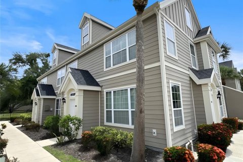 Condo in Sarasota, Florida, 2 bedrooms № 2215455