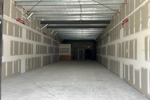 Propiedad comercial en alquiler en Ocala, Florida, 1113.53 m2 № 1358141 - foto 8