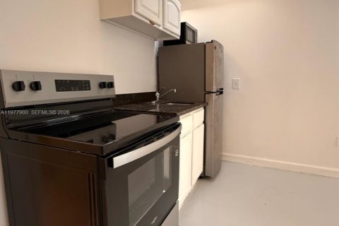 Commercial property in Miami, Florida 277.13 sq.m. № 2042549 - photo 20