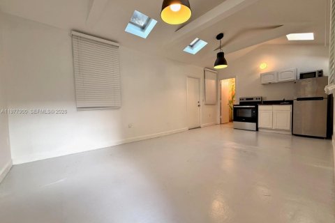 Commercial property in Miami, Florida 277.13 sq.m. № 2042549 - photo 22