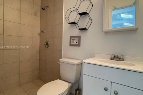 Commercial property in Miami, Florida 277.13 sq.m. № 2042549 - photo 15