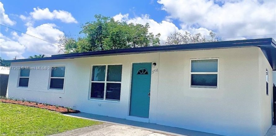 House in Davie, Florida 3 bedrooms, 113.15 sq.m. № 1772471
