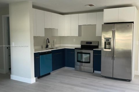 House in Davie, Florida 3 bedrooms, 113.15 sq.m. № 1772471 - photo 15