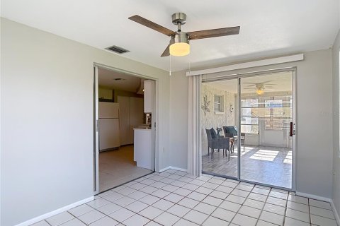 House in Holiday, Florida 2 bedrooms, 82.13 sq.m. № 1884863 - photo 30