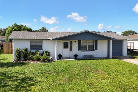 House in Holiday, Florida 2 bedrooms, 82.13 sq.m. № 1884863 - photo 3