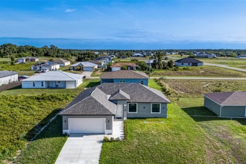 House in LaBelle, Florida 4 bedrooms, 150.13 sq.m. № 1752197 - photo 3