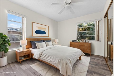 Condo in Coral Springs, Florida, 3 bedrooms № 1987508 - photo 22