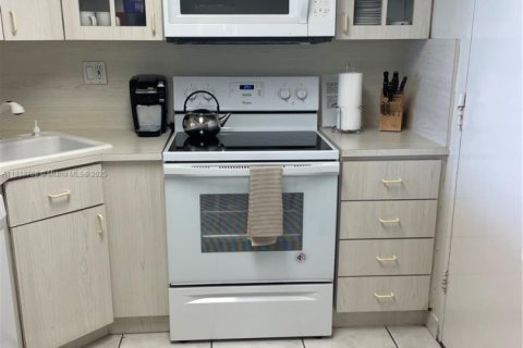 Copropriété à louer à Miami Beach, Floride: 1 chambre № 2085262 - photo 9