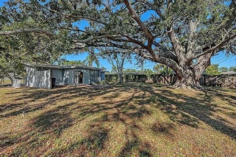Villa ou maison à vendre à Sarasota, Floride: 2 chambres, 75.25 m2 № 2406649 - photo 10