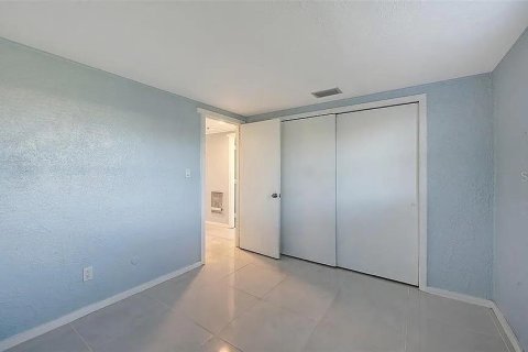 Villa ou maison à vendre à Sarasota, Floride: 2 chambres, 75.25 m2 № 2406649 - photo 21