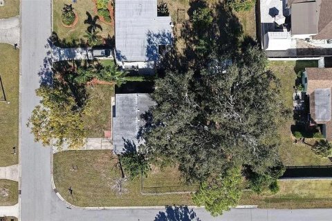Villa ou maison à vendre à Sarasota, Floride: 2 chambres, 75.25 m2 № 2406649 - photo 28