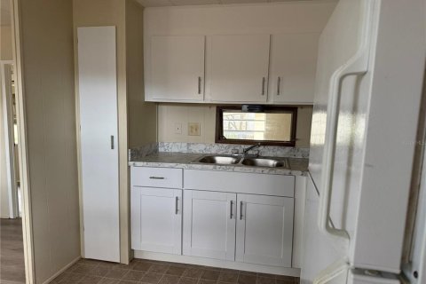 Apartamento en alquiler en Zephyrhills, Florida, 2 dormitorios, 144.93 m2 № 1803301 - foto 2
