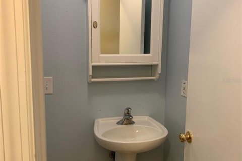 Adosado en alquiler en Brandon, Florida, 2 dormitorios, 148.18 m2 № 1918653 - foto 8