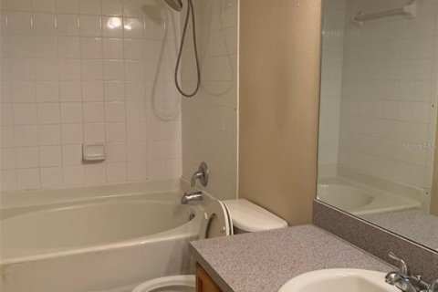 Adosado en alquiler en Brandon, Florida, 2 dormitorios, 148.18 m2 № 1918653 - foto 12