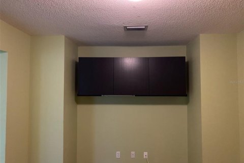 Adosado en alquiler en Brandon, Florida, 2 dormitorios, 148.18 m2 № 1918653 - foto 11