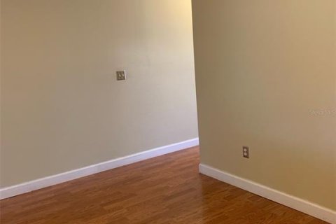 Adosado en alquiler en Brandon, Florida, 2 dormitorios, 148.18 m2 № 1918653 - foto 5