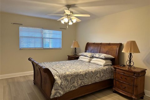 Condominio en alquiler en Sarasota, Florida, 2 dormitorios, 103.86 m2 № 1723940 - foto 3