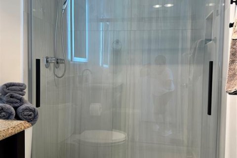 Condominio en alquiler en Sarasota, Florida, 2 dormitorios, 103.86 m2 № 1723940 - foto 12